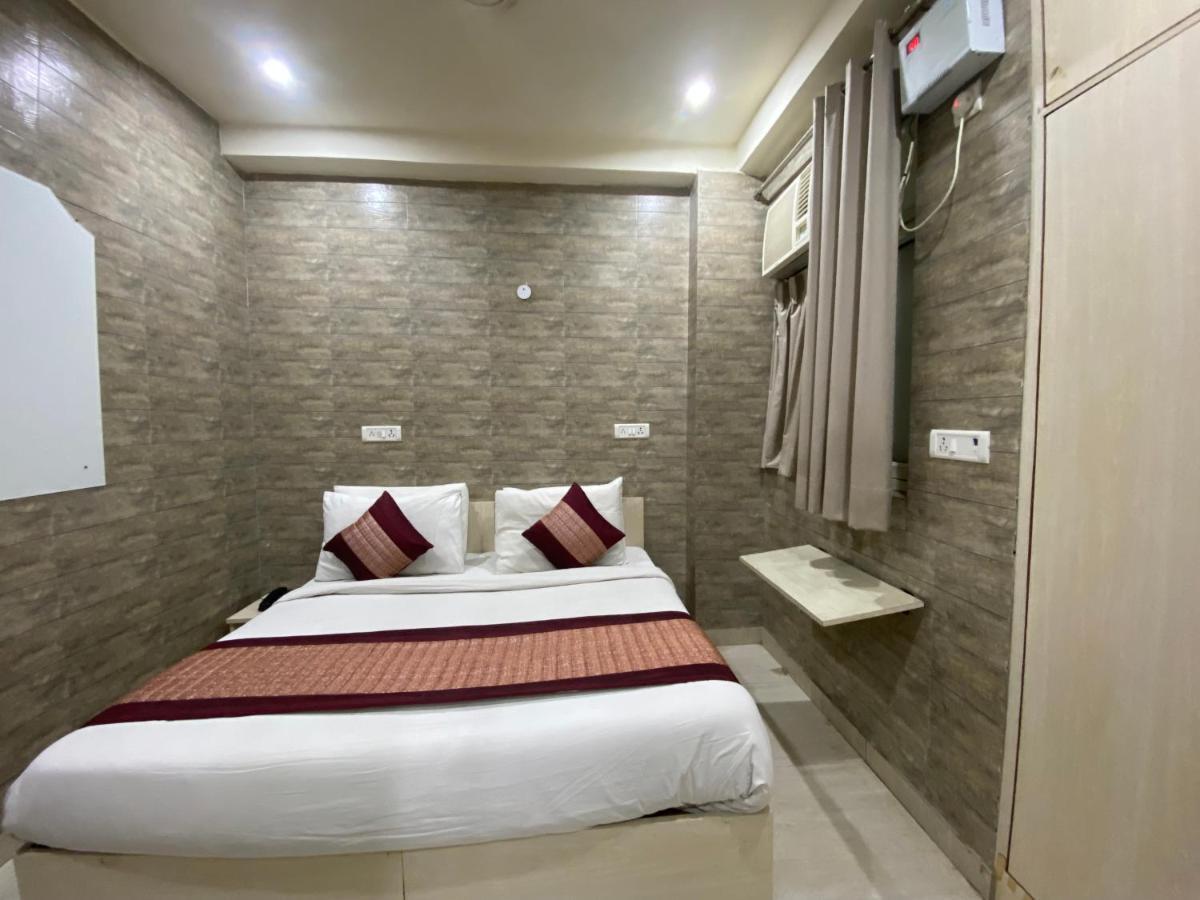 Hotel Red Chilly New Delhi Exterior photo