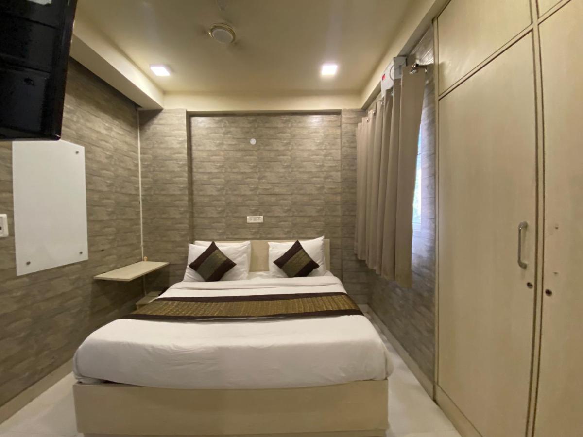 Hotel Red Chilly New Delhi Exterior photo